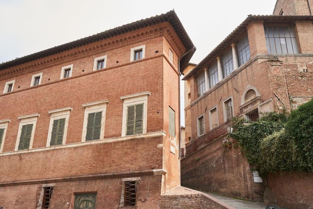 شقة Palazzo Celsi Pollini Duomo Casa Emma سيينا المظهر الخارجي الصورة